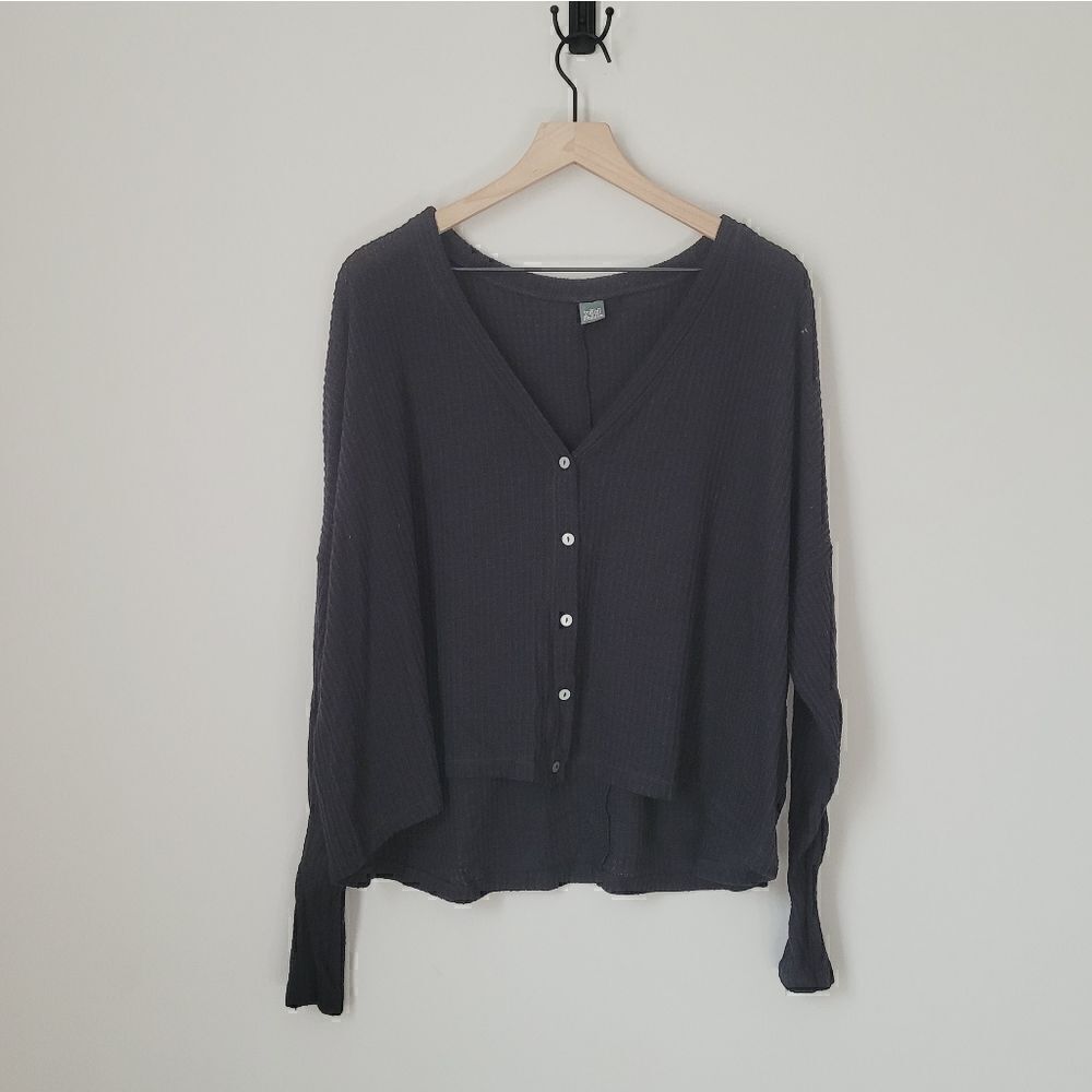 Wild Fable Black Waffle Button Front V-Neck Long Sleeve